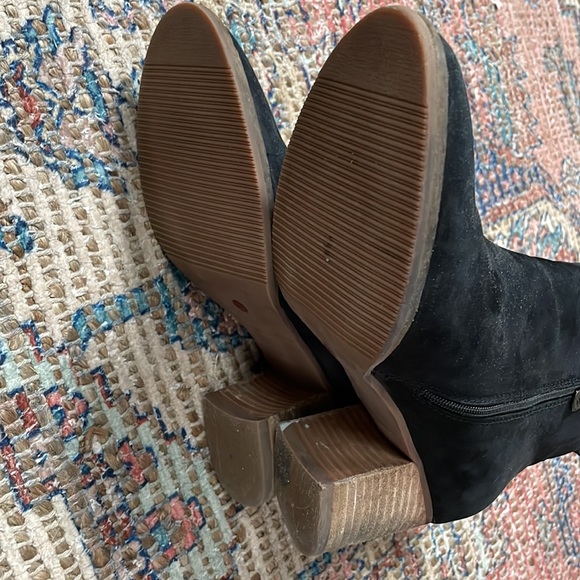 Blondo Waterproof Booties, size 9, lined, good worn condition - Picture 5 of 7